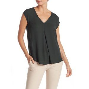 DR2 V-Neck Woven Blouse